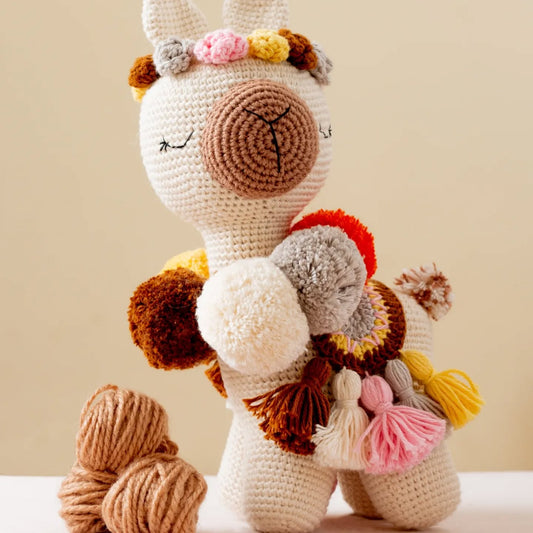 Llama Amigurumi Colores Tierra