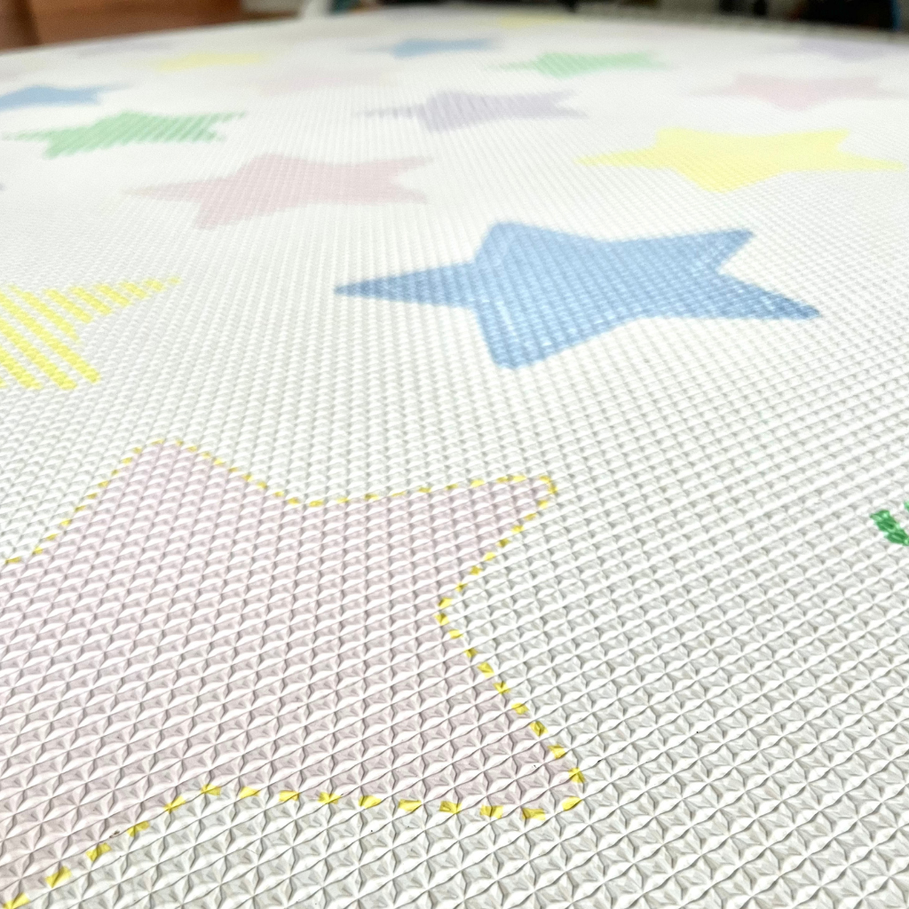Alfombra de Juego - Playmat con Estrellas Grandes Multicolor