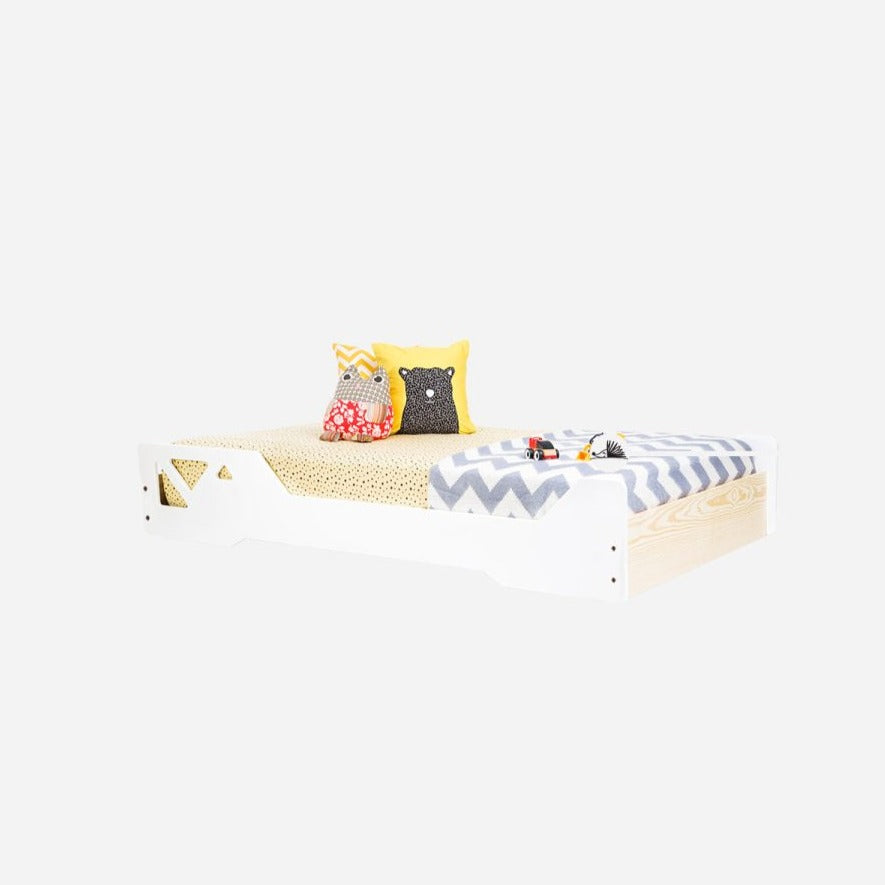Moderna, minimalista, atemporal, Barnizada, Madera maciza, madera laminada de pino, lijada, suavizada y filos boleados, 1 - 1/5 plazas.