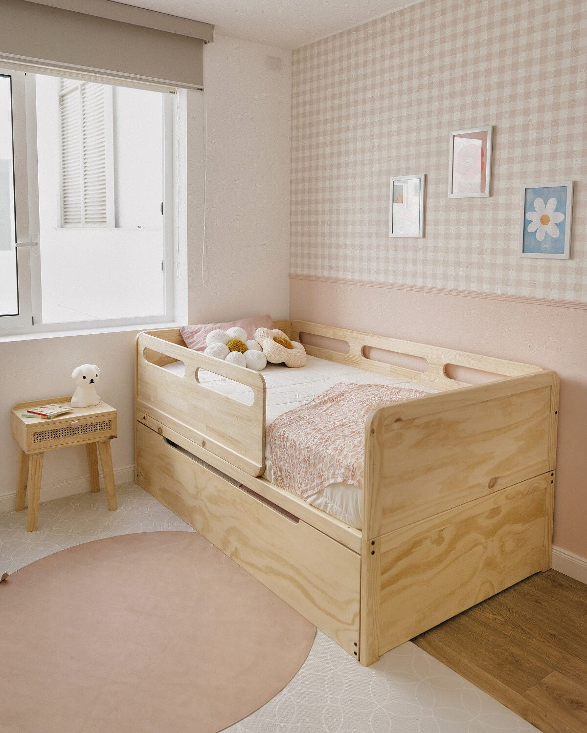 cama mia nido es un abrazo de seguridad y libertad para tu hijo(a). Diseñada para ofrecer contención y protección sin limitar la exploración y su curiosidad.