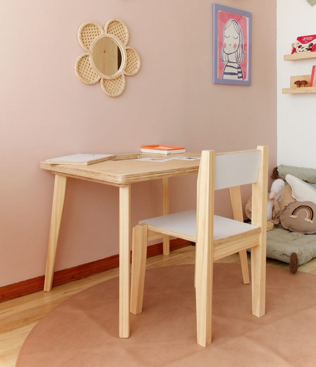 Mesa petit, dormitorio, home, decoración, habitación, moderno, minimalista, niñas, niños, muebles infantiles, decorar, funcional, vintage, elegante, baby, infantil, organizador, mesa trabajo, multiuso.