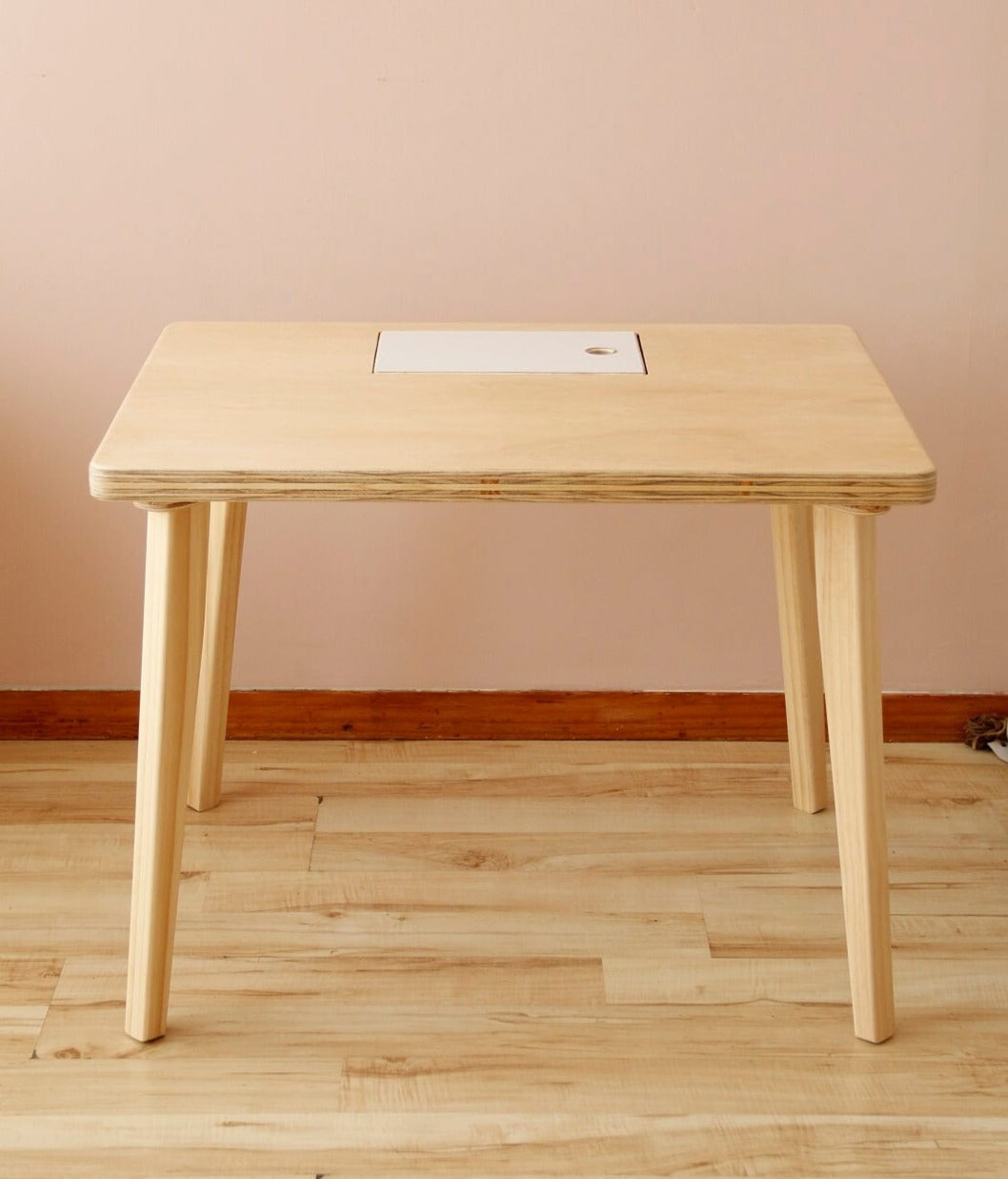 Mesa petit, dormitorio, home, decoración, habitación, moderno, minimalista, niñas, niños, muebles infantiles, decorar, funcional, vintage, elegante, baby, infantil, organizador, mesa trabajo, multiuso.