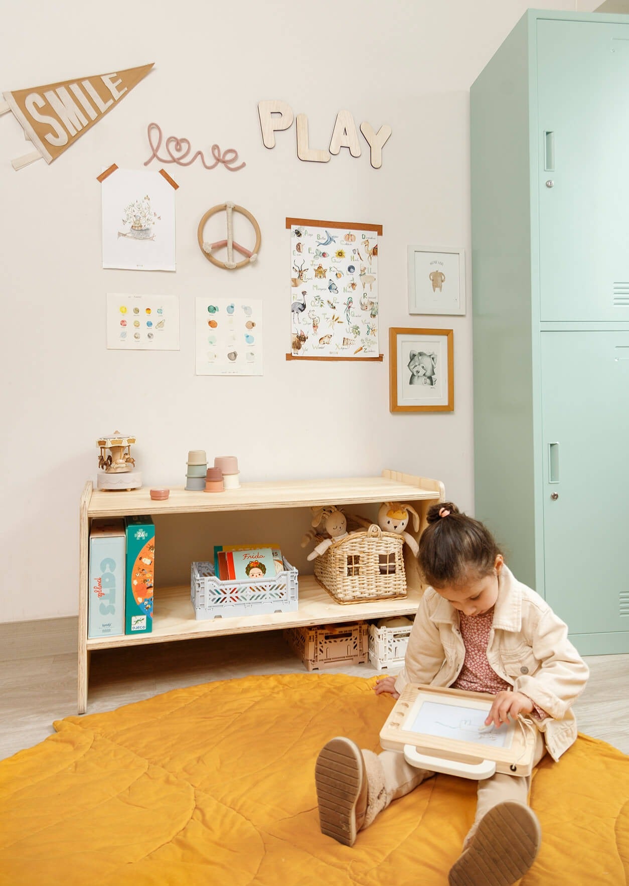 Ropero de madera, dormitorio, home, decoración, habitación, moderno, minimalista, niñas, niños, muebles infantiles, decorar, funcional, vintage, elegante, baby, infantil, organizador ropa, zapatillas, calzado.