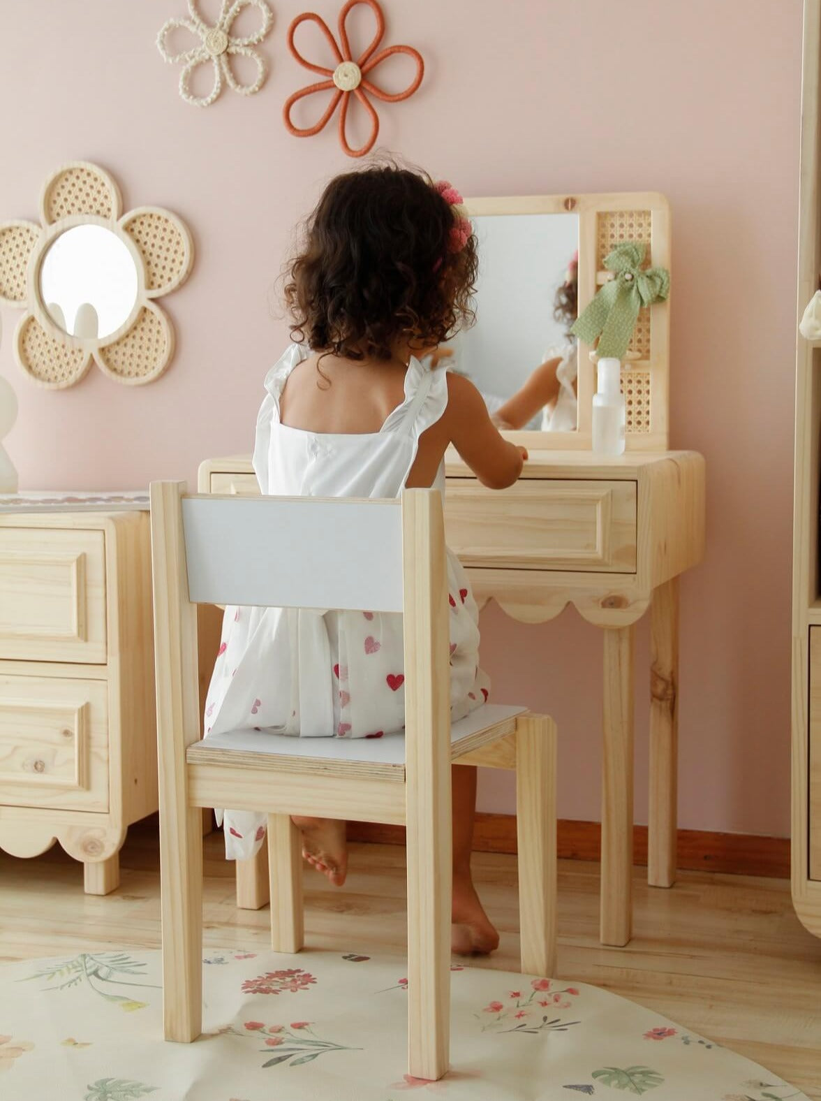 Tocador de madera, dormitorio, home, decoración, pino, habitación, moderno, minimalista, niñas, niños, muebles infantiles, decorar, funcional, vintage, elegante, baby, organizador de ropa, infantil.