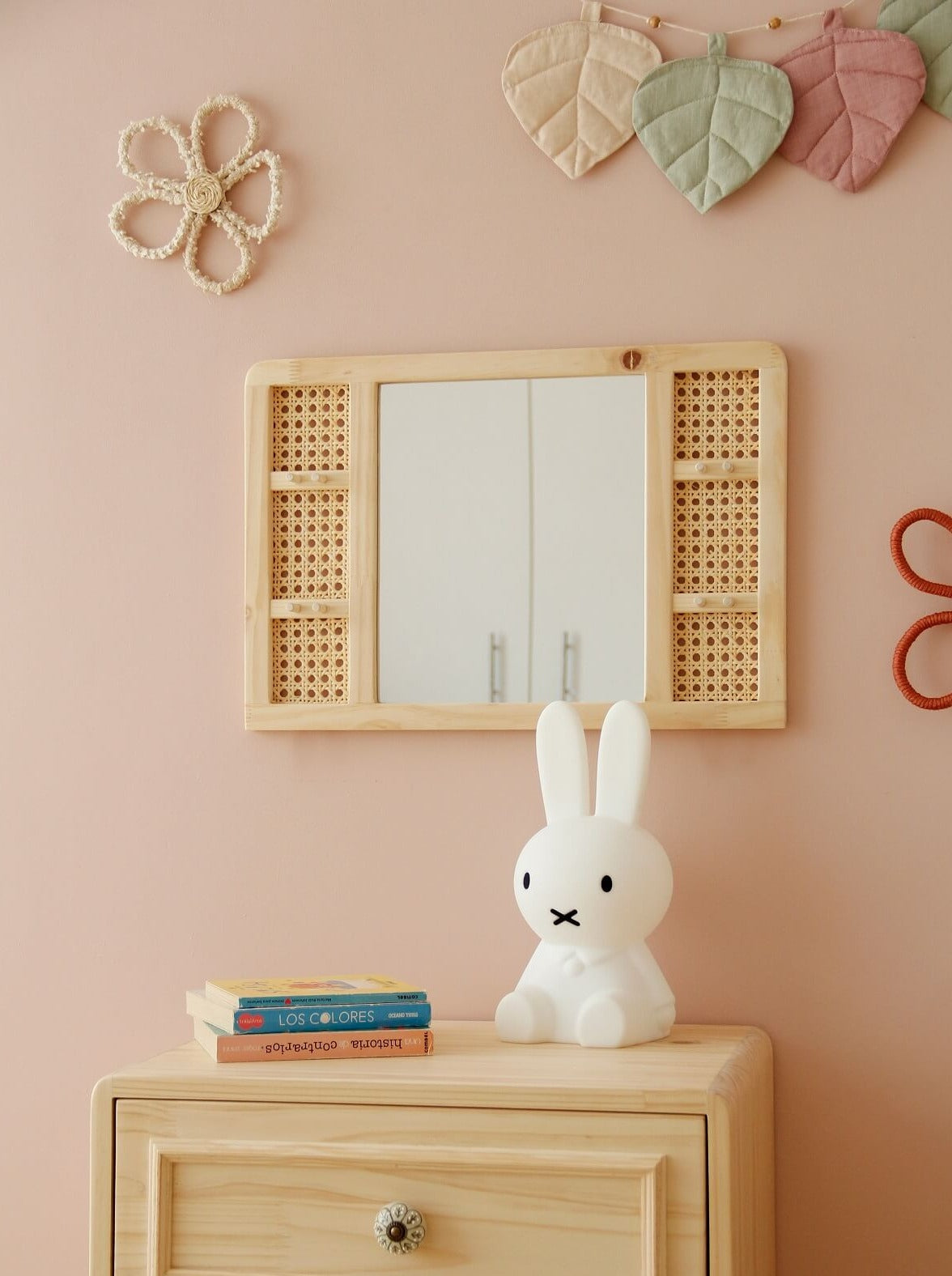 Tocador de madera, dormitorio, home, decoración, pino, habitación, moderno, minimalista, niñas, niños, muebles infantiles, decorar, funcional, vintage, elegante, baby, organizador de ropa, infantil.