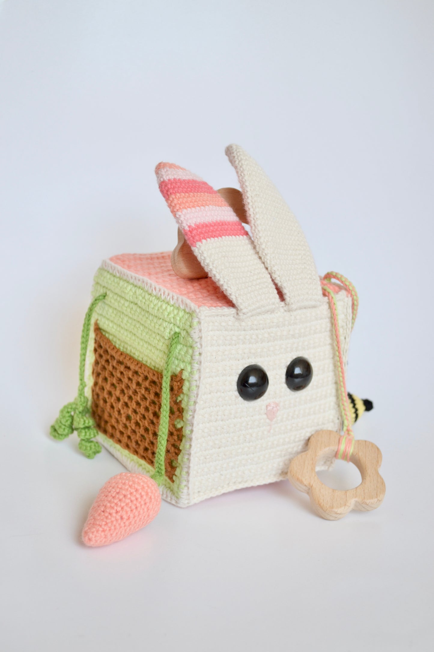 Cubo Sensorial - Conejo