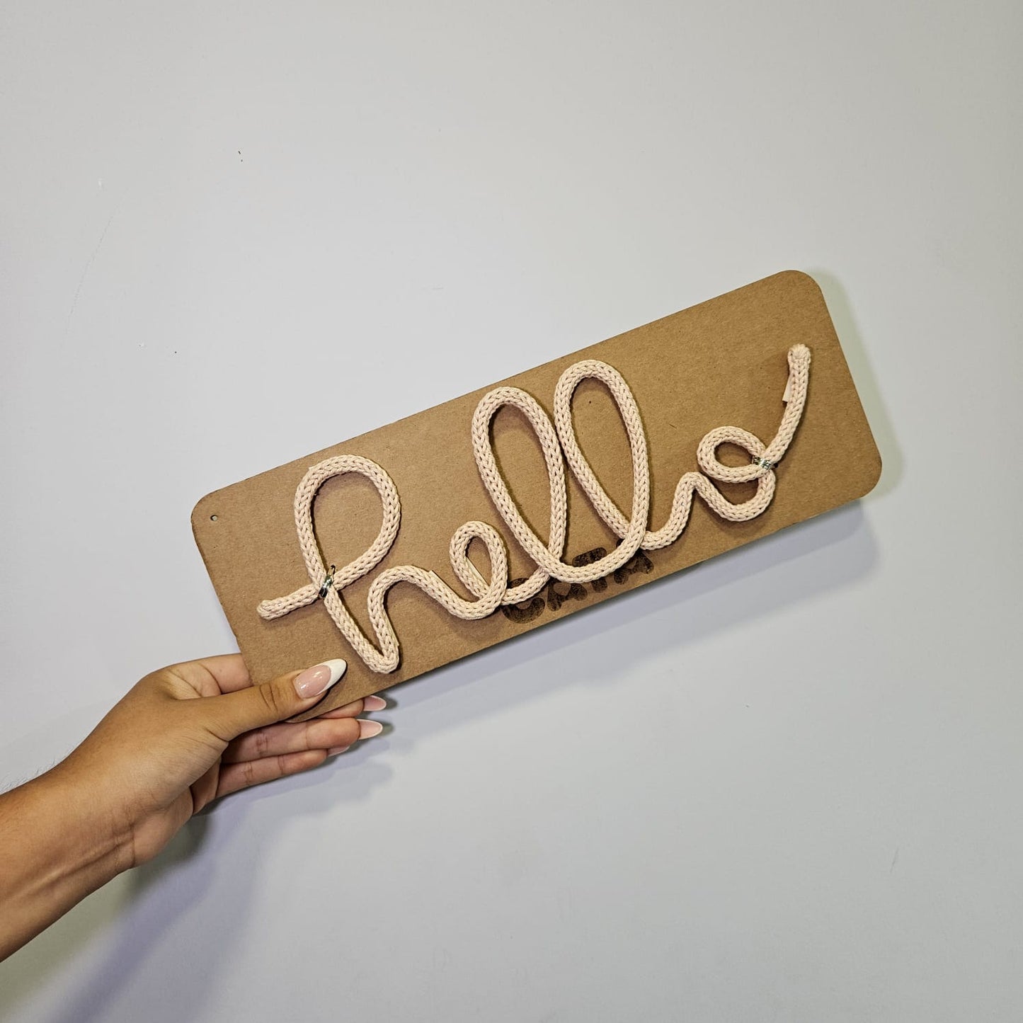 Lettering Hello - Chantilly