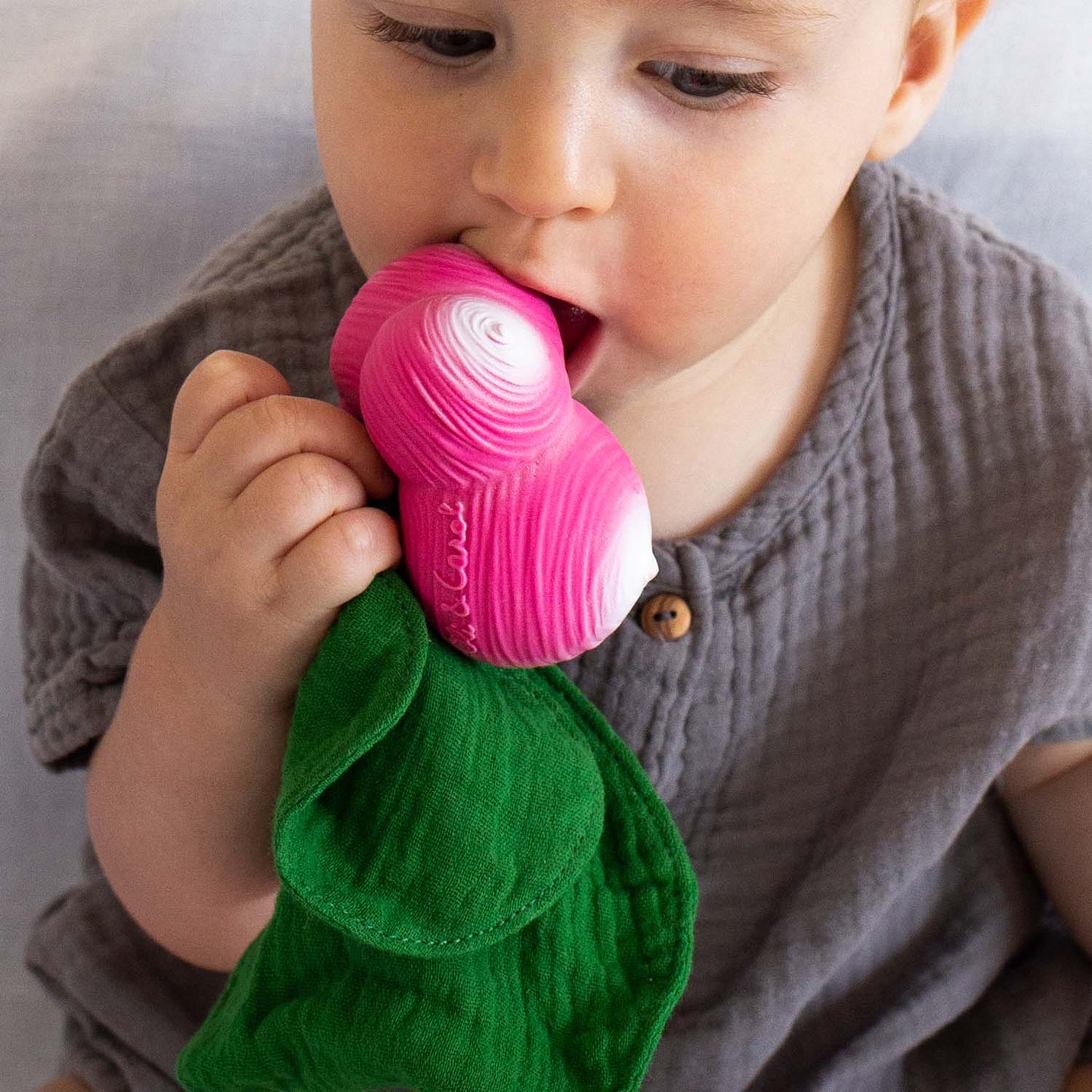 Ramona The Radish Mini Doudou - Teether
