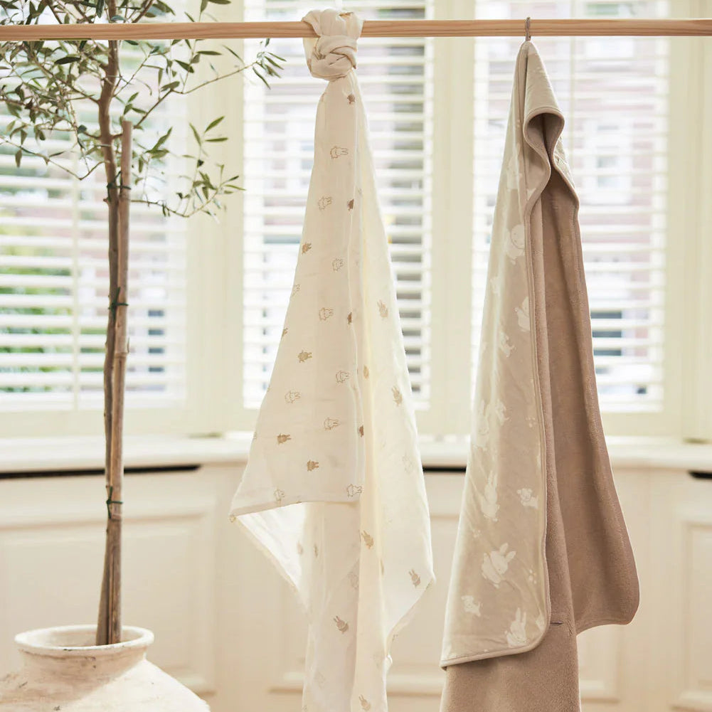 Manta Envolvente Miffy & Snuffy - Nougat Jollein