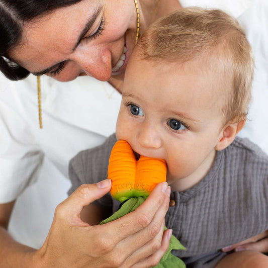 Cathy The Carrot Mini Doudou - Teether