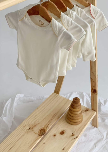 Perchero de madera, dormitorio, home, decoración, pino, habitación, moderno, minimalista, niñas, niños, muebles infantiles, decorar, funcional, vintage, elegante, baby, organizador de ropa, infantil.