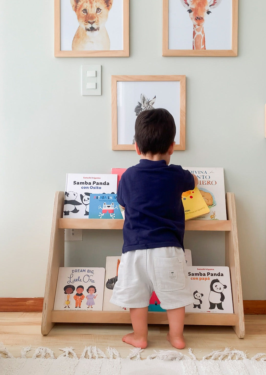 Librero, capacidad 20 libros, montessori, evolutivo, dormitorio, home, decoración, habitación, moderno, minimalista, niñas, niños, muebles infantiles, decorar, funcional, vintage, elegante, baby, infantil, librero organizador, multiuso, zona para leer, estudiar, madera, 2 niveles, madera.