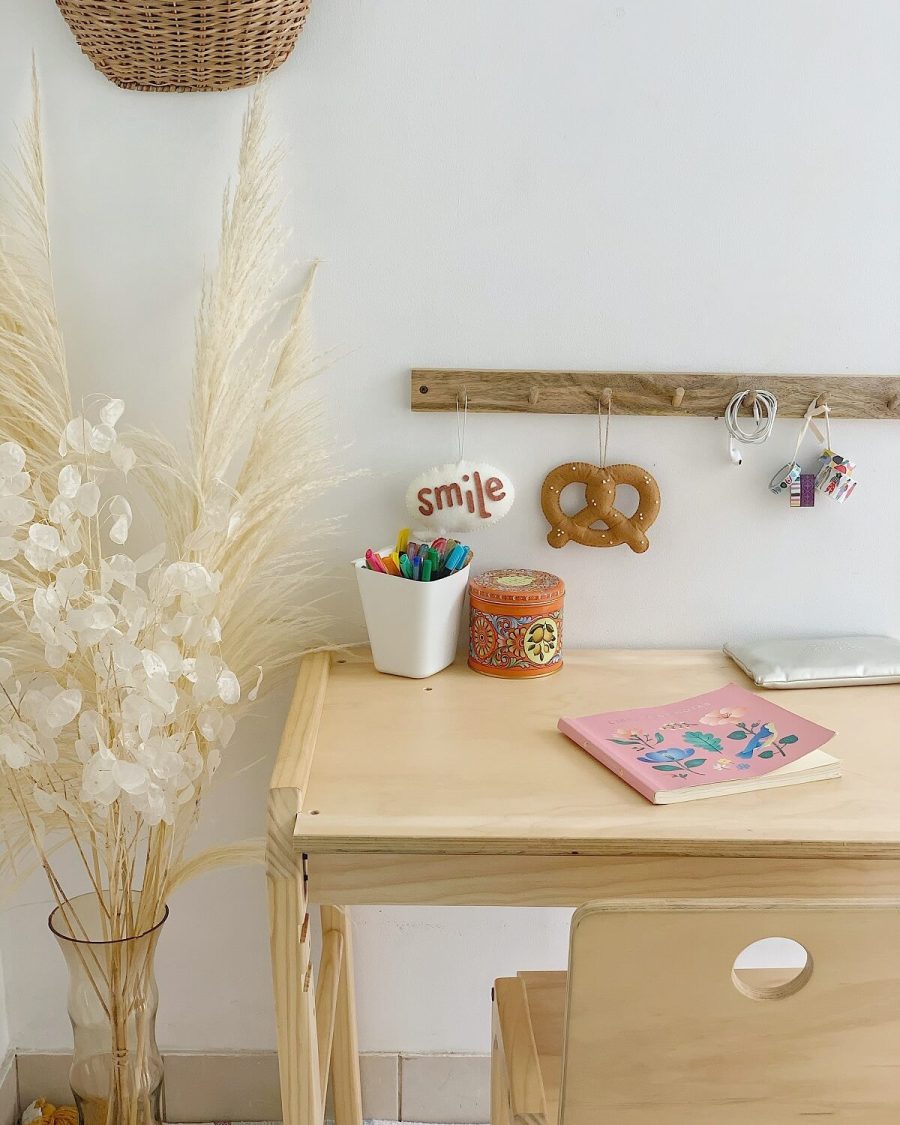 Mesa Huku, dormitorio, home, decoración, habitación, moderno, minimalista, niñas, niños, muebles infantiles, decorar, funcional, vintage, elegante, baby, infantil, organizador, mesa trabajo, dibujos, multiuso.