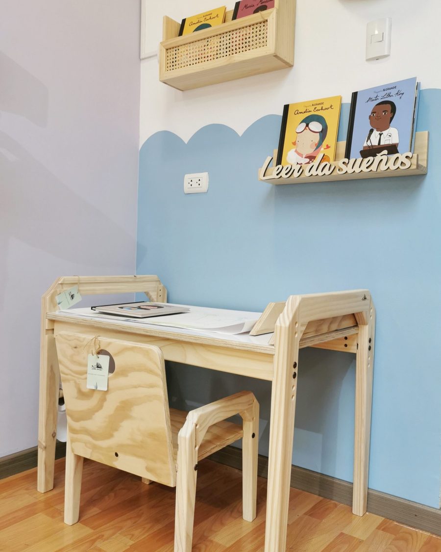 Repisa Sueños, montessori, dormitorio, home, decoración, habitación, moderno, minimalista, niñas, niños, muebles infantiles, decorar, funcional, vintage, elegante, baby, infantil, librero organizador, multiuso, organiza juguetes, libros estudiar, libros sensoriales, madera.