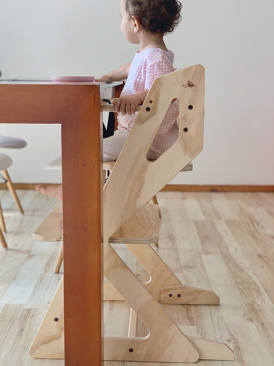 Silla Kay, Sillas evolutiva, dormitorio, home, decoración, habitación, moderno, minimalista, niñas, niños, muebles infantiles, decorar, funcional, vintage, elegante, baby, infantil, organizador, escalera, silla apoyo, multiuso, silla para leer, estudiar, 4 niveles, madera.