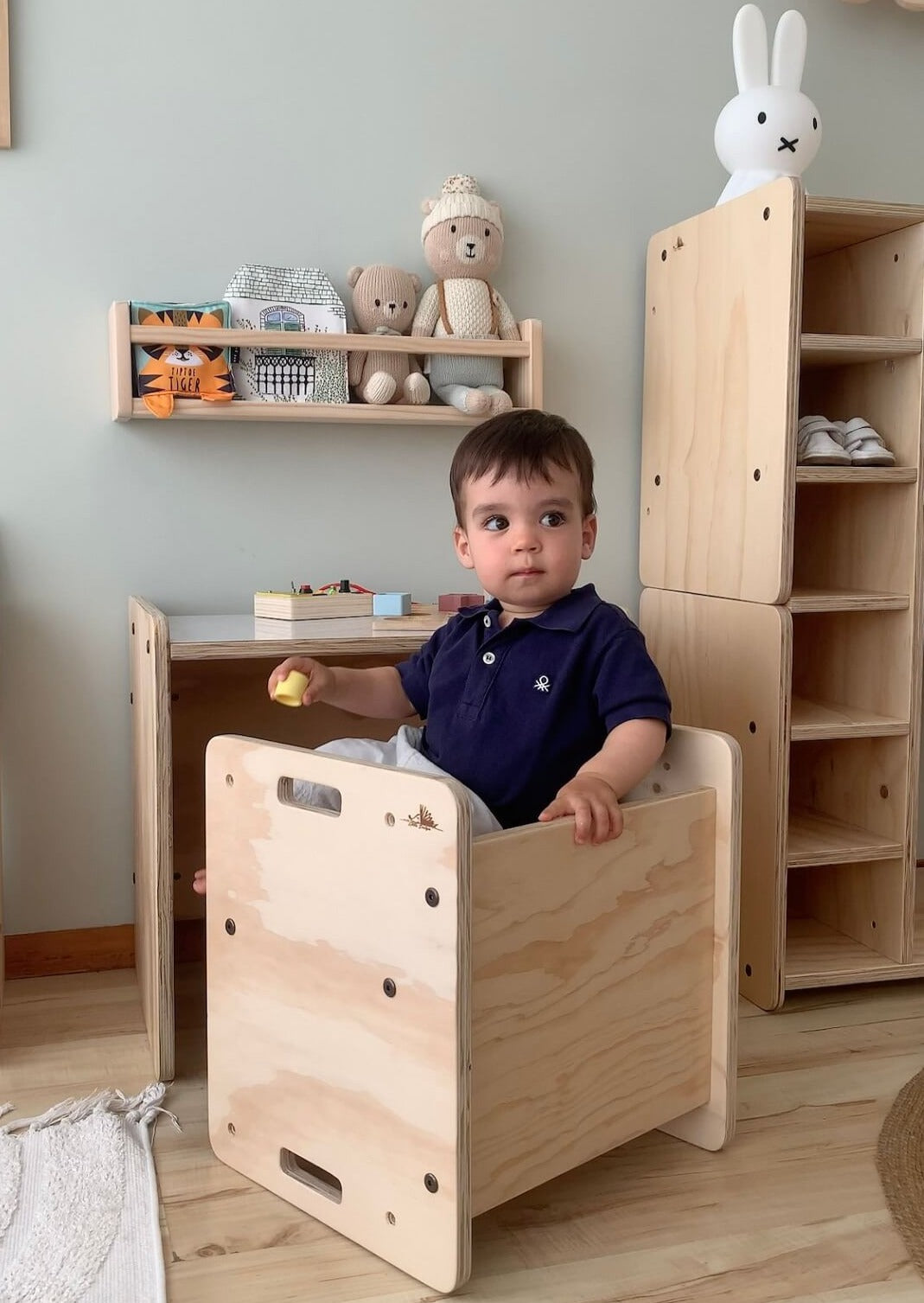 Silla Star, montessori, evolutiva, dormitorio, home, decoración, habitación, moderno, minimalista, niñas, niños, muebles infantiles, decorar, funcional, vintage, elegante, baby, infantil, silla apoyo, multiuso, silla para leer, estudiar, madera, 2 niveles.