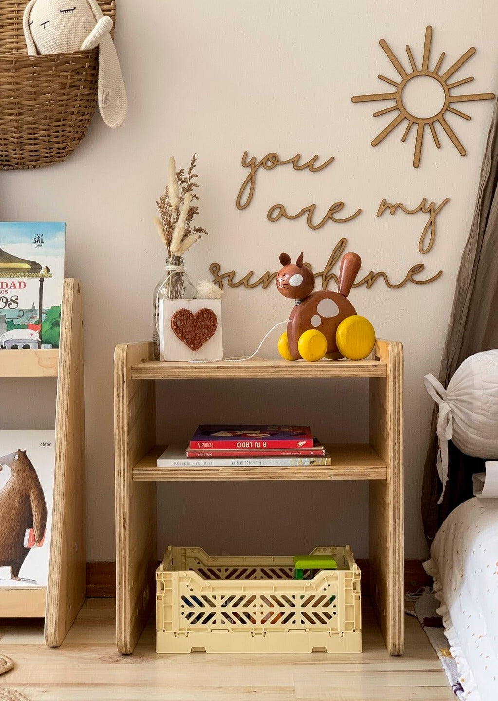 Silla Star, montessori, evolutiva, dormitorio, home, decoración, habitación, moderno, minimalista, niñas, niños, muebles infantiles, decorar, funcional, vintage, elegante, baby, infantil, silla apoyo, multiuso, silla para leer, estudiar, madera, 2 niveles.