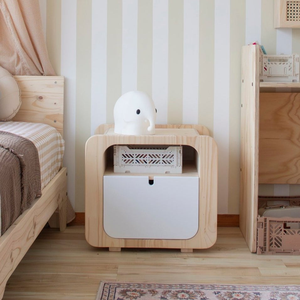 velador, mesa de noche, madera, dormitorio, home, decoración, habitación, moderno, minimalista, niñas, niños, muebles infantiles, decorar, funcional, vintage, velador con cajón, elegante, baby, cómoda. 