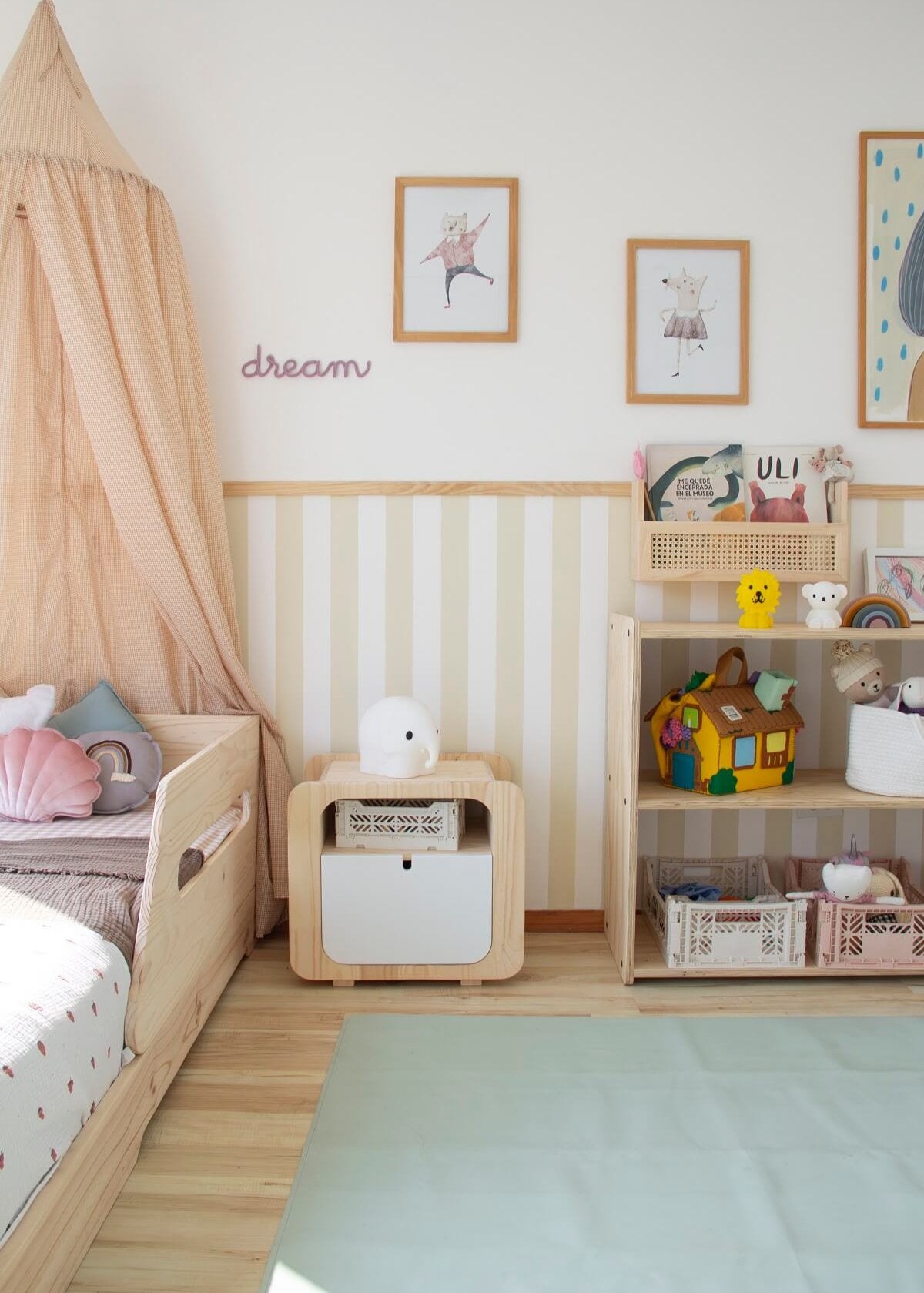 velador, mesa de noche, madera, dormitorio, home, decoración, habitación, moderno, minimalista, niñas, niños, muebles infantiles, decorar, funcional, vintage, velador con cajón, elegante, baby, cómoda.