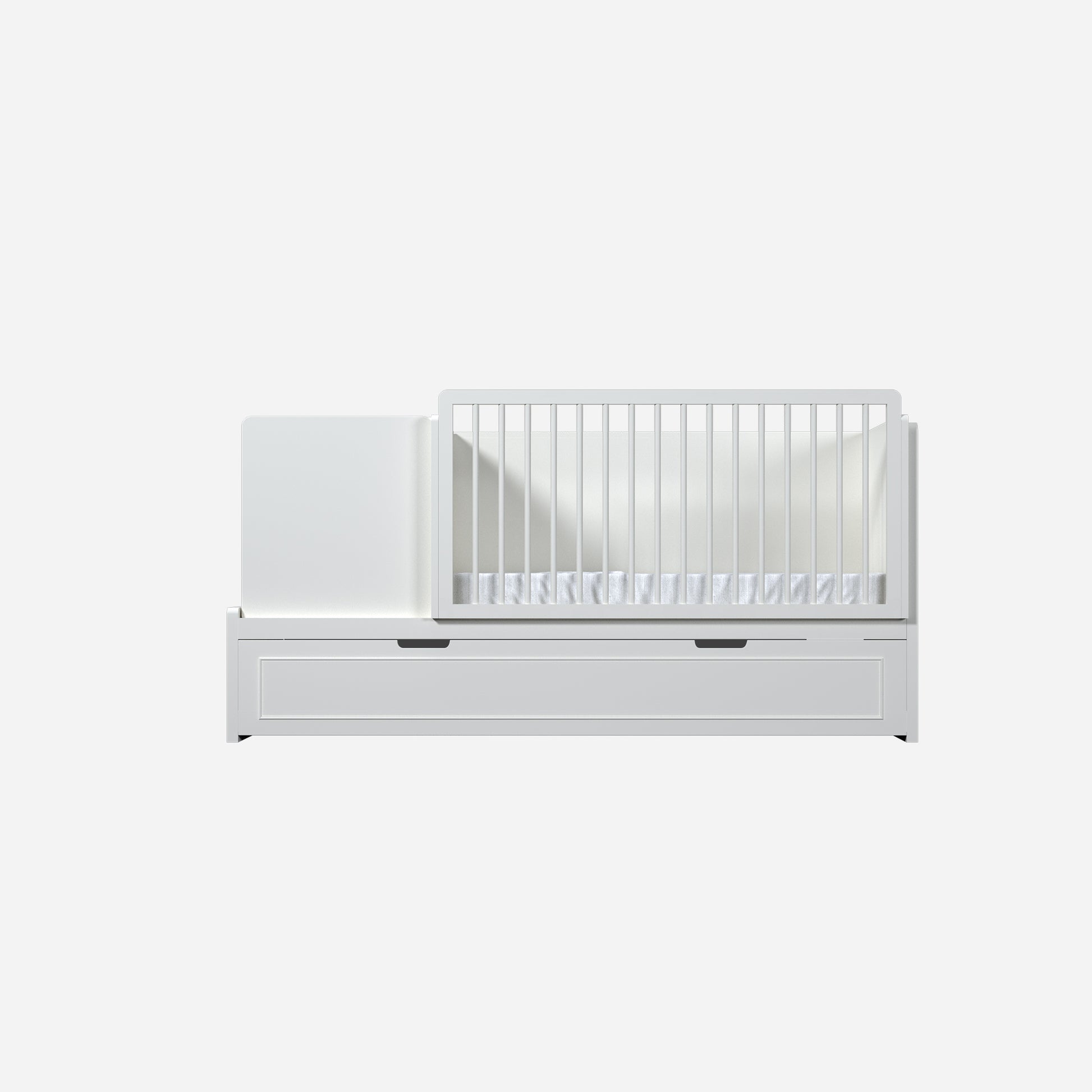 Cama cuna premium convertible Alma Noble en color Blanco alabastro.