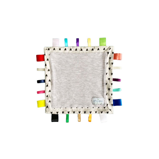 Manta Apego Sensorial - Hearts On Grey