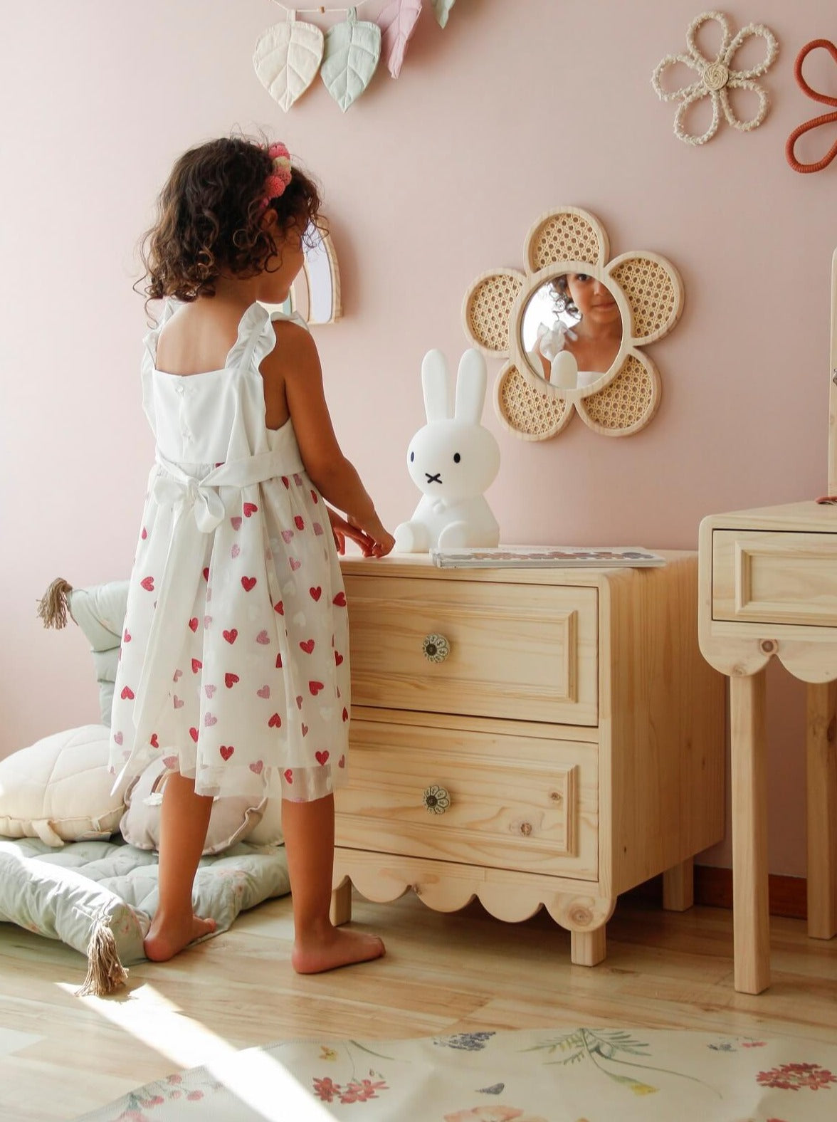 Velador Scalloped